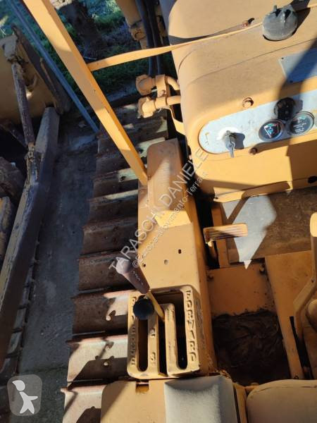 بلدوزر Caterpillar D4C