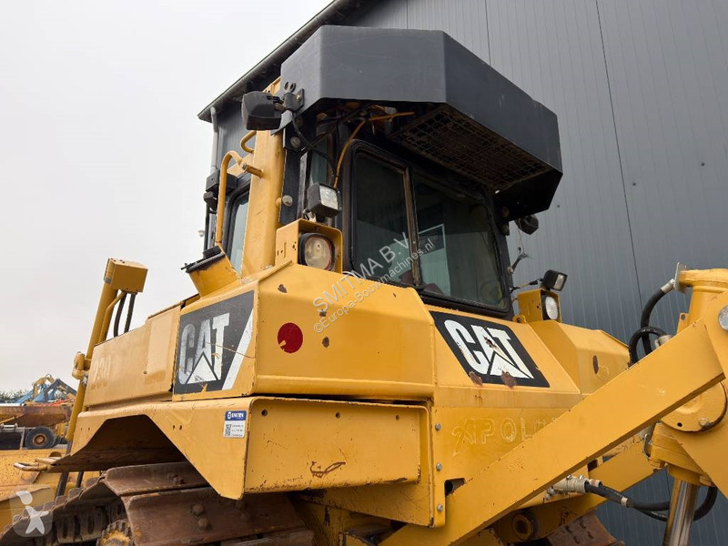 Buldozér Caterpillar D6T