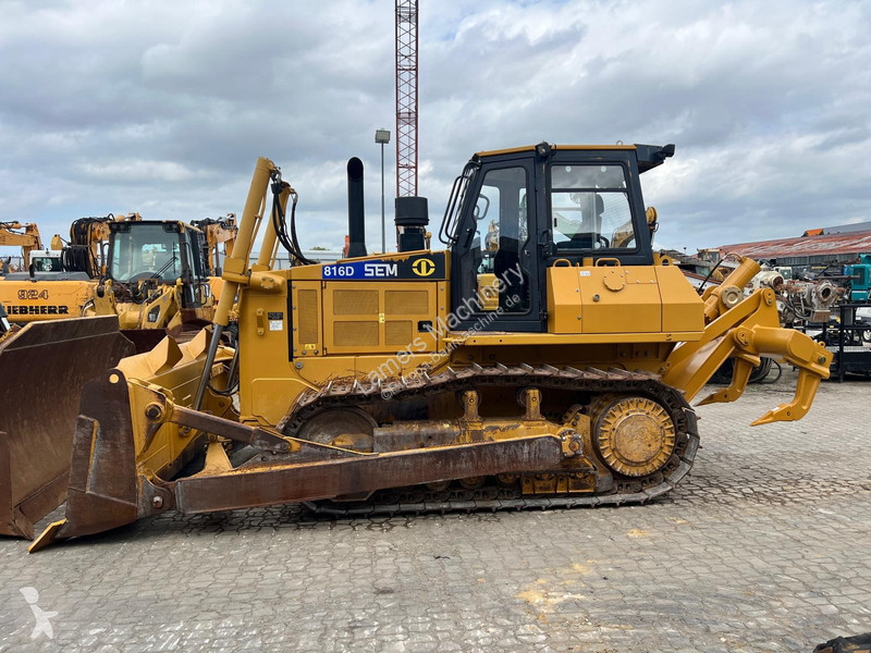 Buldozer SEM 816D .