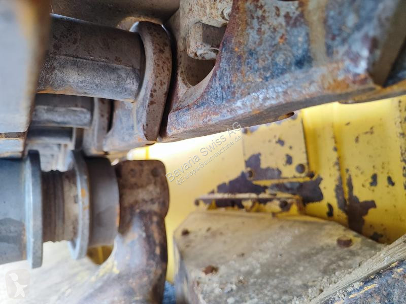بلدوزر Komatsu 24