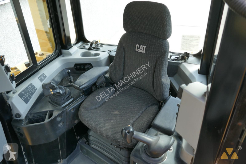 Buldozer Caterpillar D6T