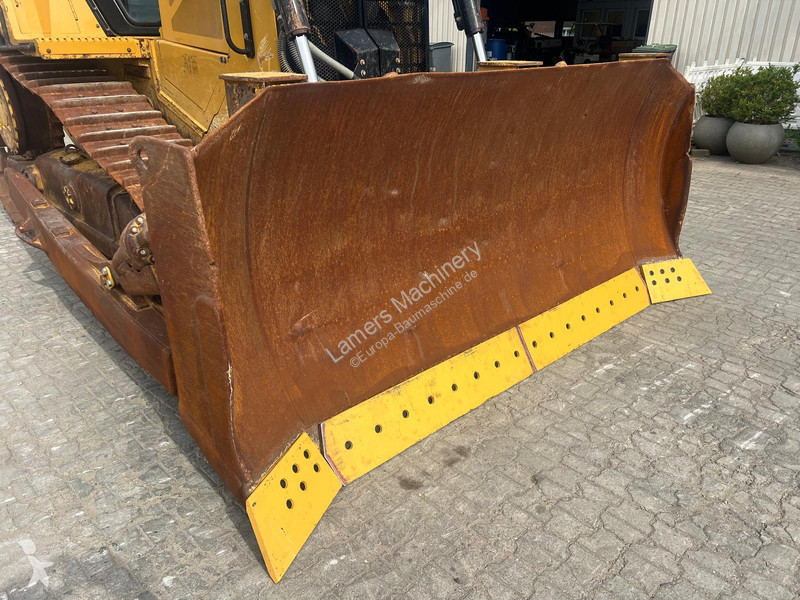 بلدوزر Caterpillar D6 XL next generation .