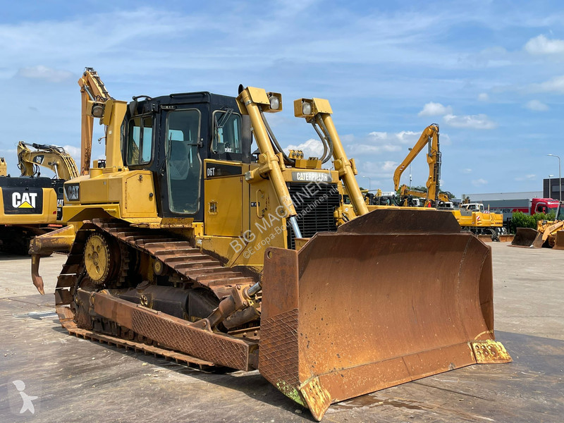 Бульдозер Caterpillar D6T
