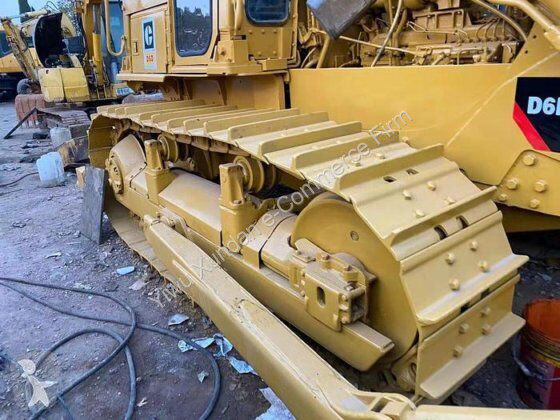 Buldozér Caterpillar CAT D6D
