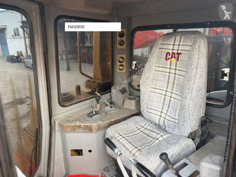 بلدوزر Caterpillar D8R