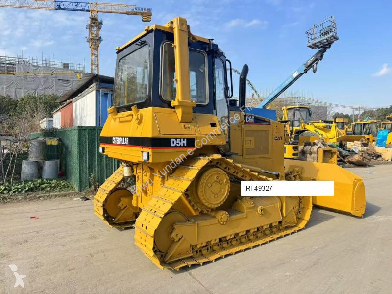 بلدوزر Caterpillar D5H