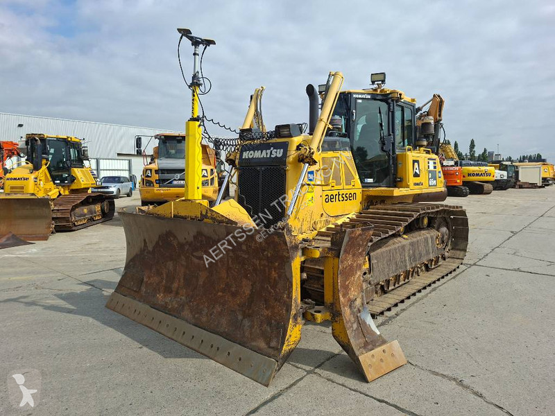 بلدوزر Komatsu (with Topcon 3D GPS)