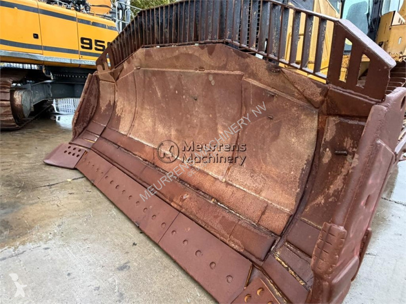 بلدوزر Caterpillar D8T
