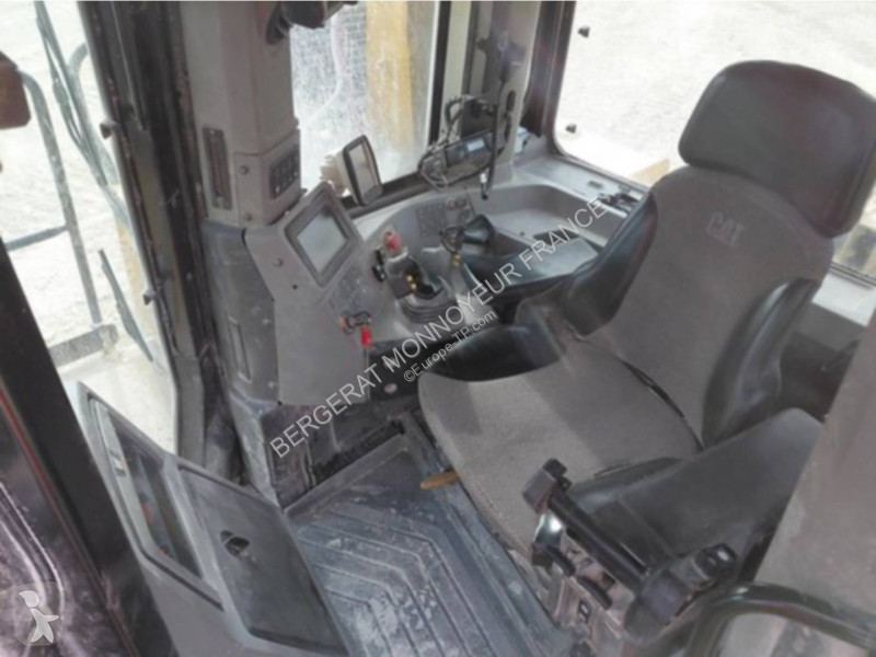 Bulldozer Caterpillar D10T2