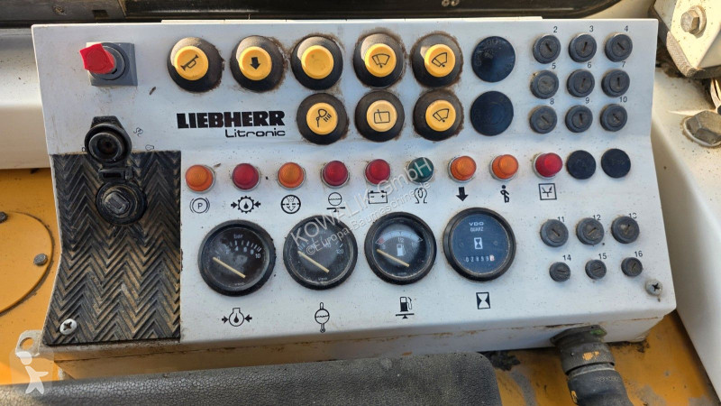Bulldozer Liebherr 712 Raupe, 2.899h, TOP