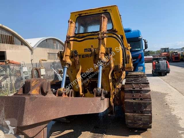بلدوزر Caterpillar D6D