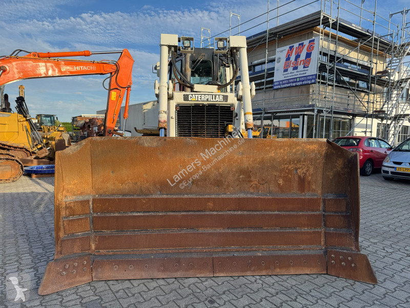 Булдозер Caterpillar .