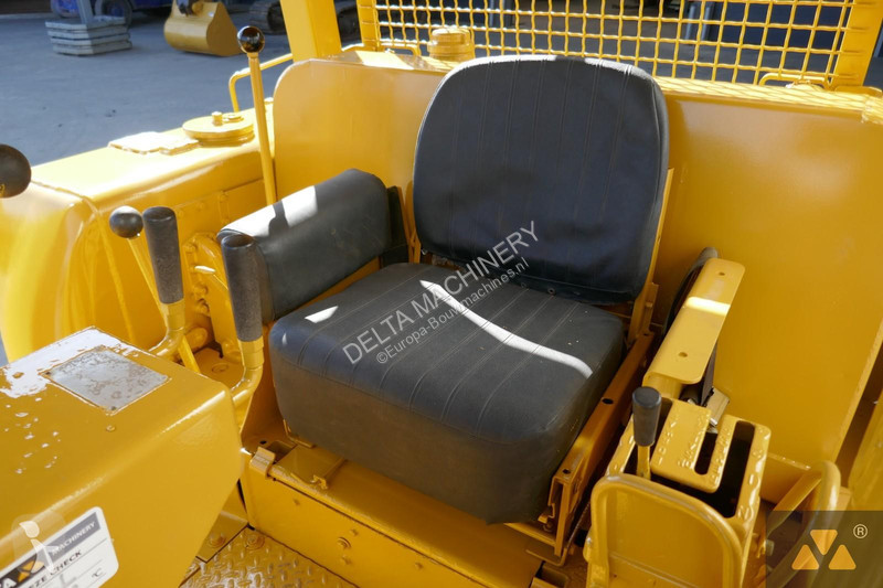 Bulldozer Caterpillar Ex-army