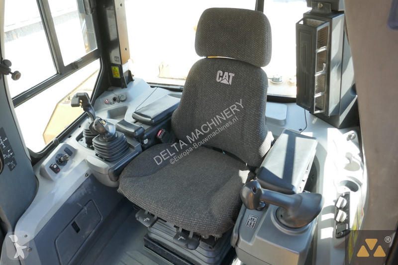 بلدوزر Caterpillar D7E LGP