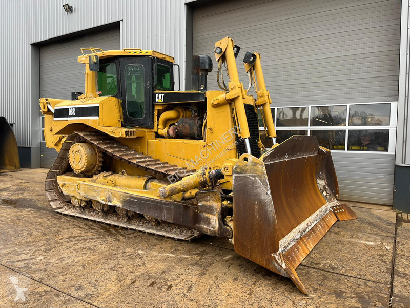 Bulldozer Caterpillar - Single shank ripper