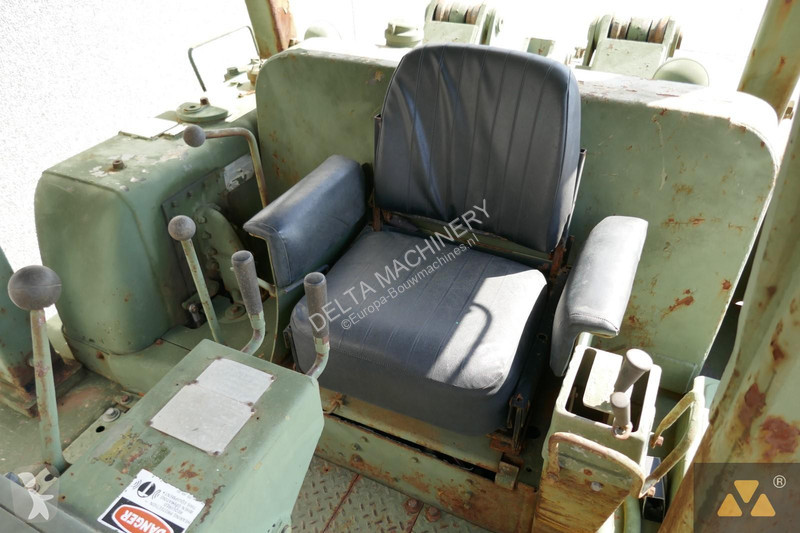 Bulldozer Caterpillar Ex-army