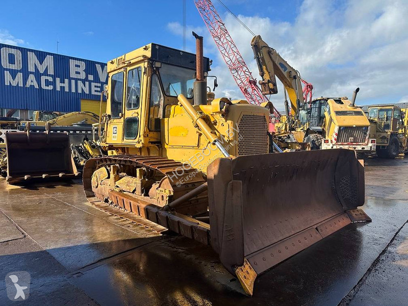 Bulldozer Caterpillar D6D with winch