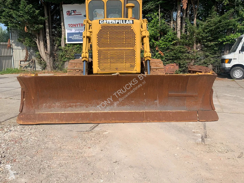 Bulldozer Caterpillar E Bulldozer with ripper...