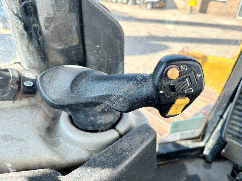 بلدوزر Caterpillar D6N - Backup Camera / GPS...