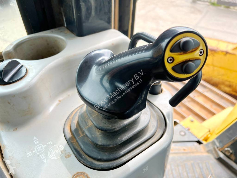بلدوزر Komatsu i-24 - EPA Certified / Good...