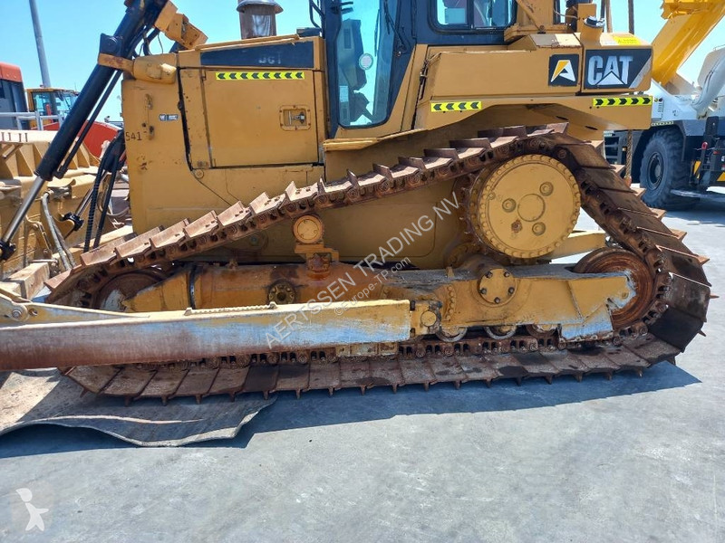 Bulldozer Caterpillar D6T (Abu Dhabi)