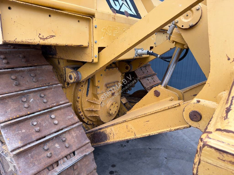 Buldozér Caterpillar D6T