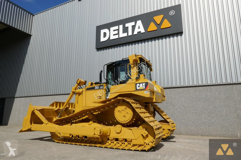 بلدوزر Caterpillar D6T