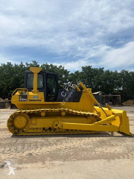 بلدوزر Komatsu