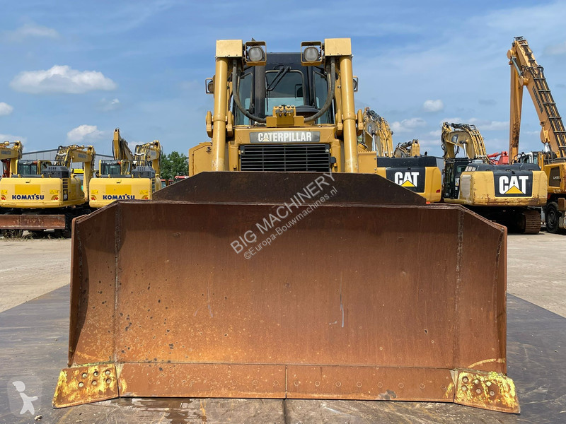 Бульдозер Caterpillar D6T
