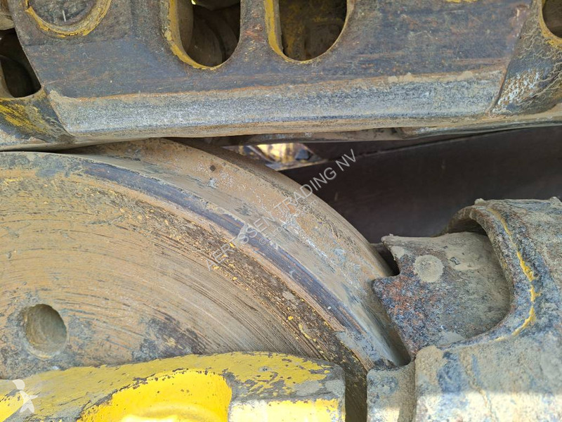 بلدوزر Komatsu (with Topcon 3D GPS)