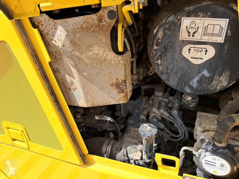 Buldózer Komatsu D65PXI18