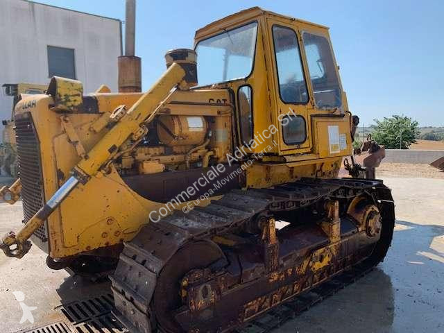 بلدوزر Caterpillar D6D