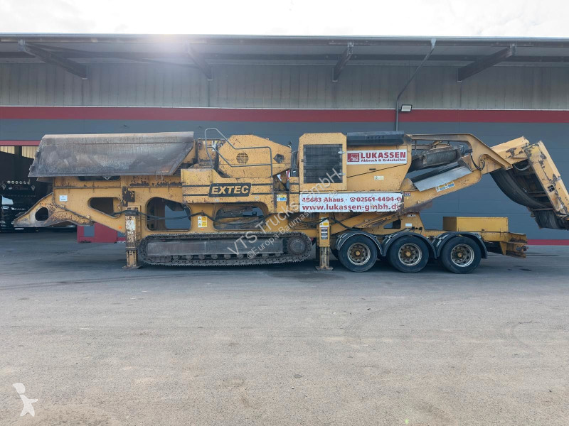 بلدوزر  Extec Screens & Crushers C12...