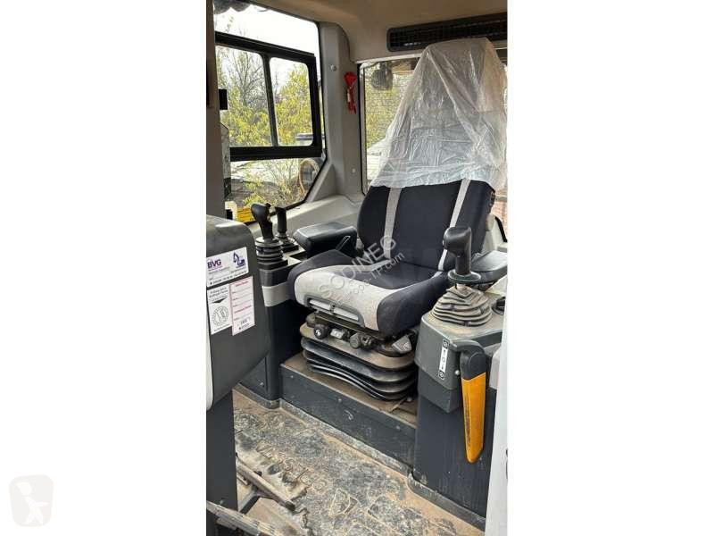 Bulldozer Dressta TD-15M SERIES2