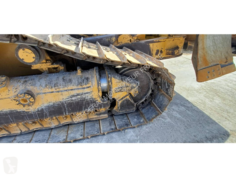 Buldozér Caterpillar D6T3B XW