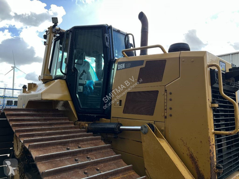 بلدوزر Caterpillar D6N