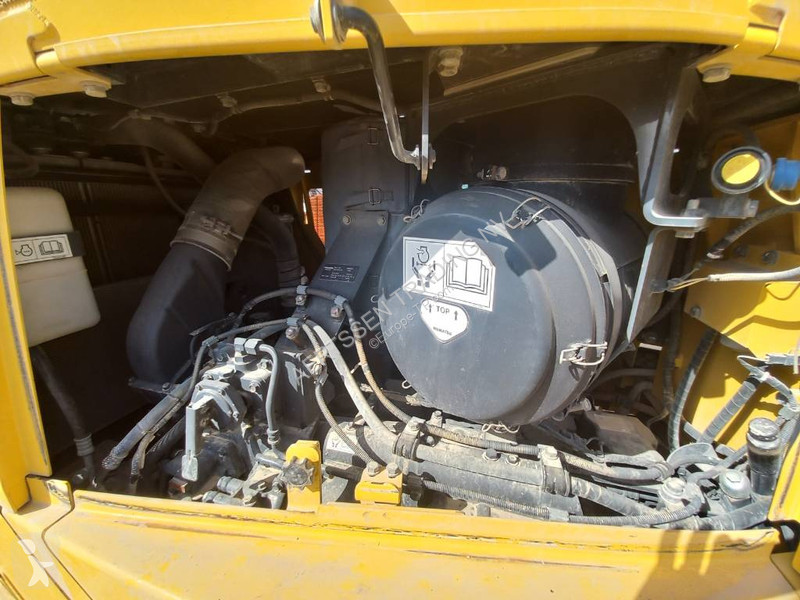 Buldozér Komatsu D155A-6R (4pcs available for...
