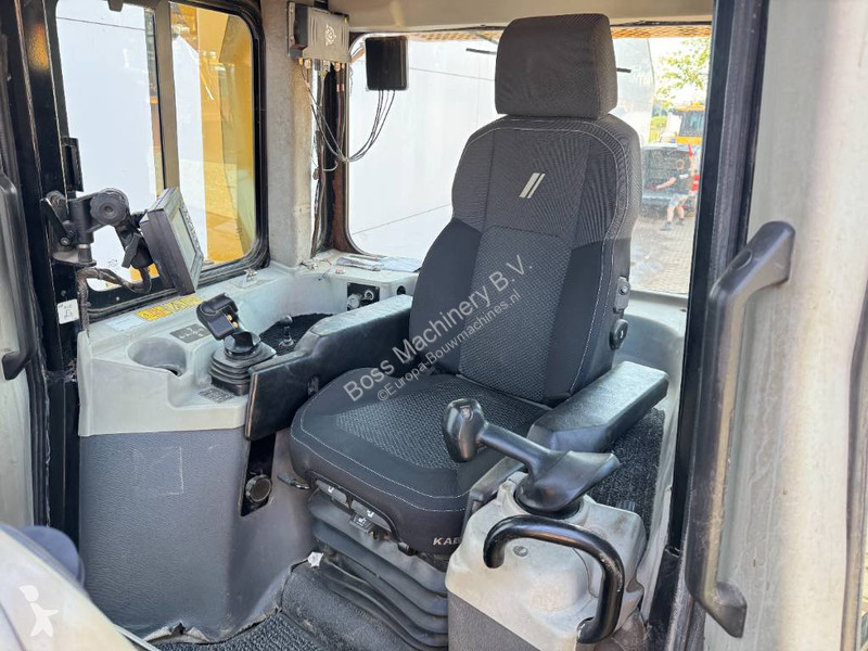 Buldozér Caterpillar D6T LGP - TRIMBLE GPS...