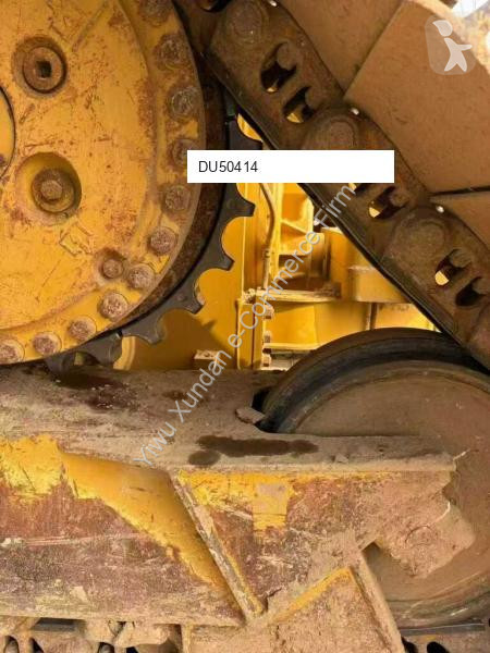 Buldozér Caterpillar D6T