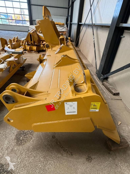 Buldozér Caterpillar D 8 GC (New / Non CE)