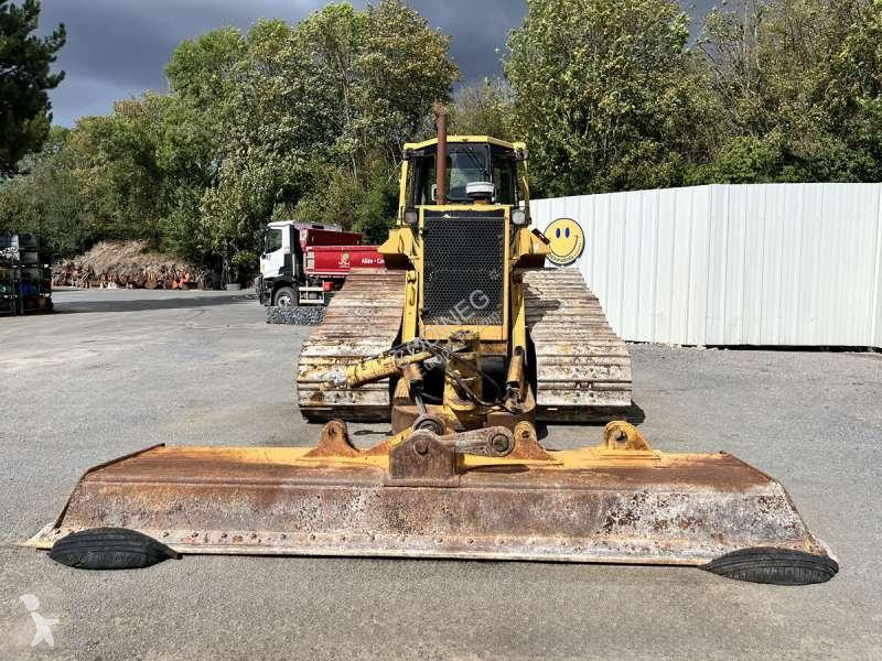 Caterpillar D6M bulldozer