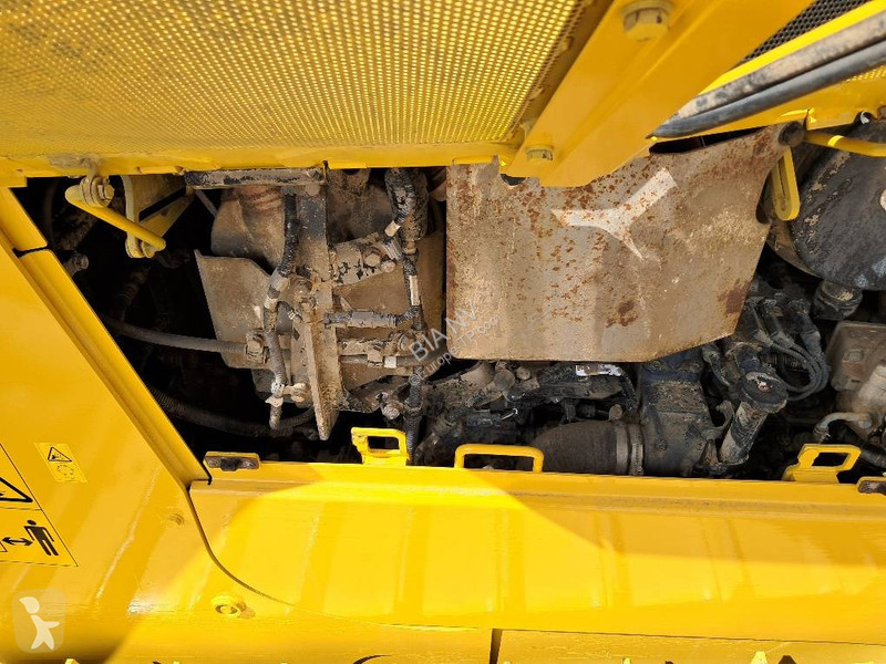 Buldózer Komatsu D65PXI18