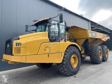 Tombereau articulé Caterpillar