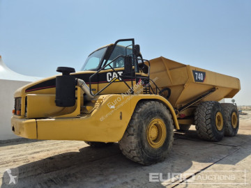 Caterpillar740