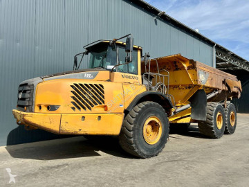 Tombereau articulé Volvo