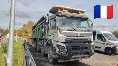 Camião basculante Volvo