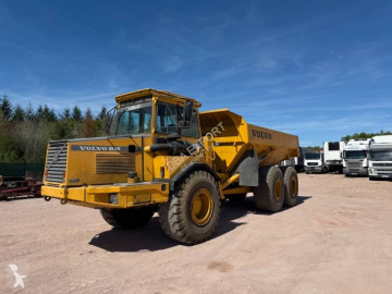 Tombereau articulé Volvo