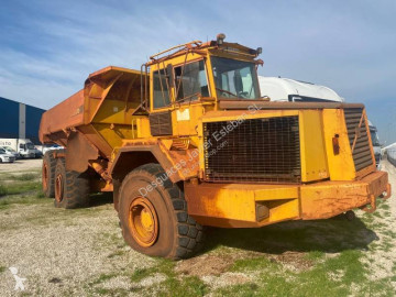 Tombereau articulé Volvo