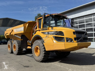 Tombereau articulé Volvo