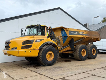 Tombereau articulé Volvo